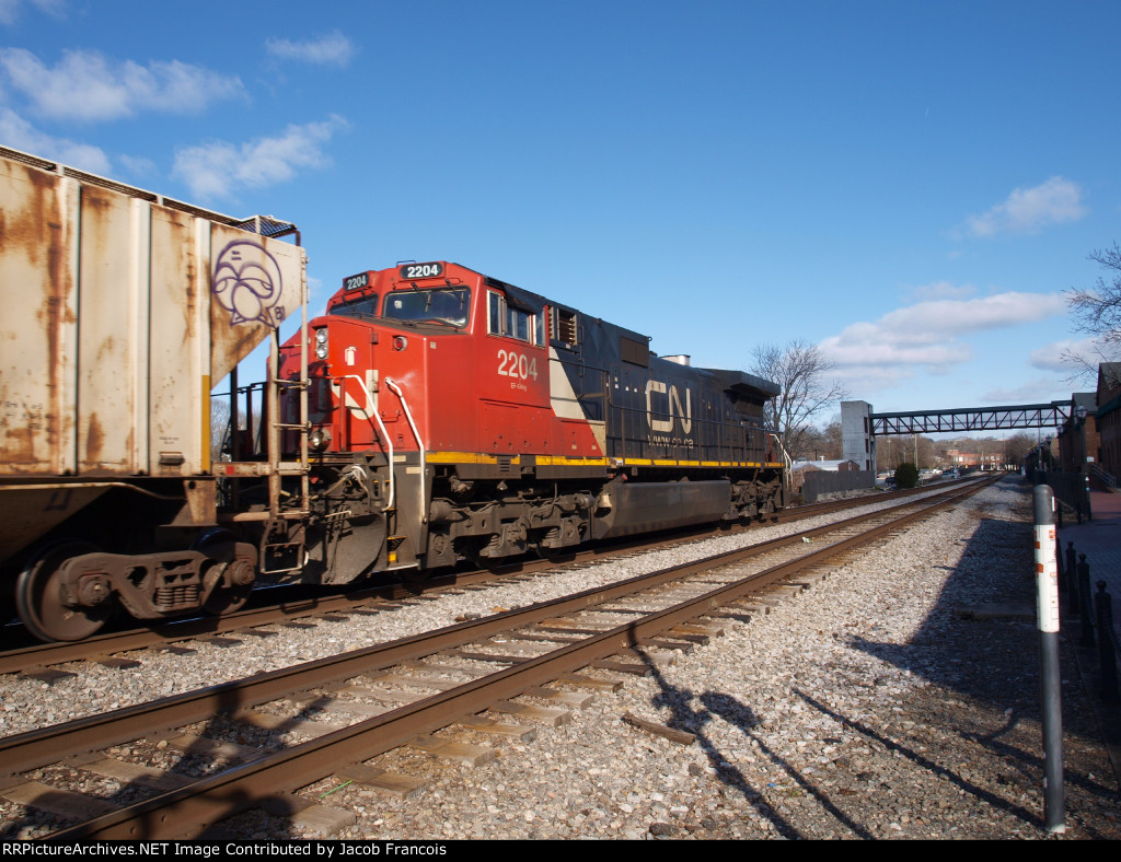 CN 2204